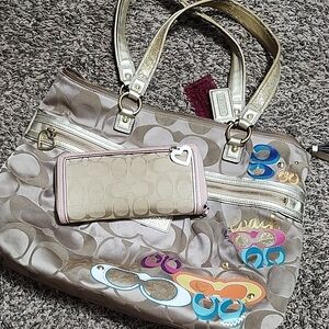 Coach Beige Tote Bag & Wallet